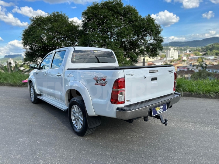 Toyota Hilux CD SRV D4-D 4×4 3.0 TDI Diesel Aut 2013 – Willian Camionetas –  Blumenau – SC